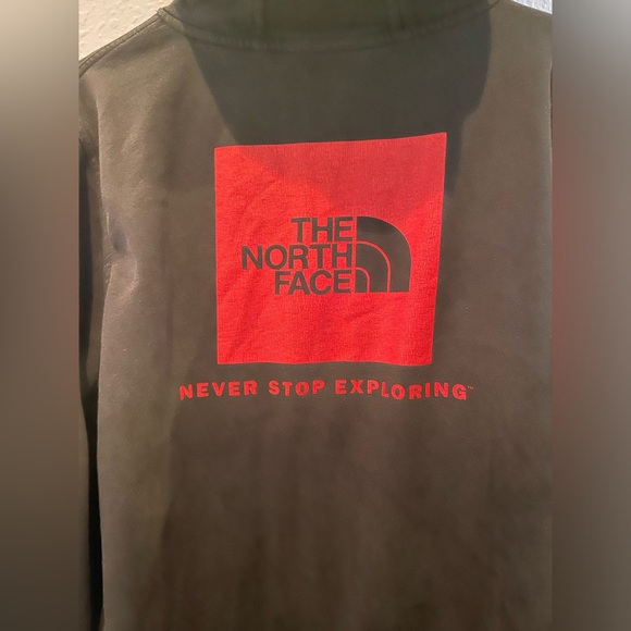 The North Face Sweatshirt - Picture 4 of 4
